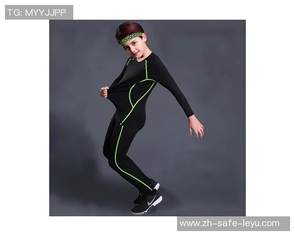 提升足球训练效果的紧身衣选择与穿着技巧解析